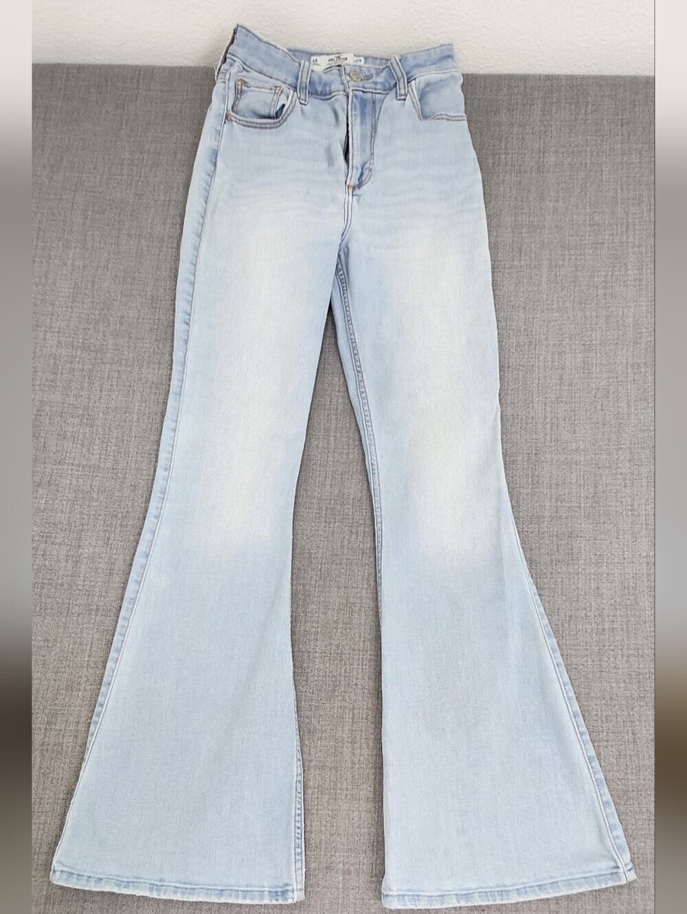 Hollister Curvy High-Rise Flare Soft Stretch Denim Jeans. W27R